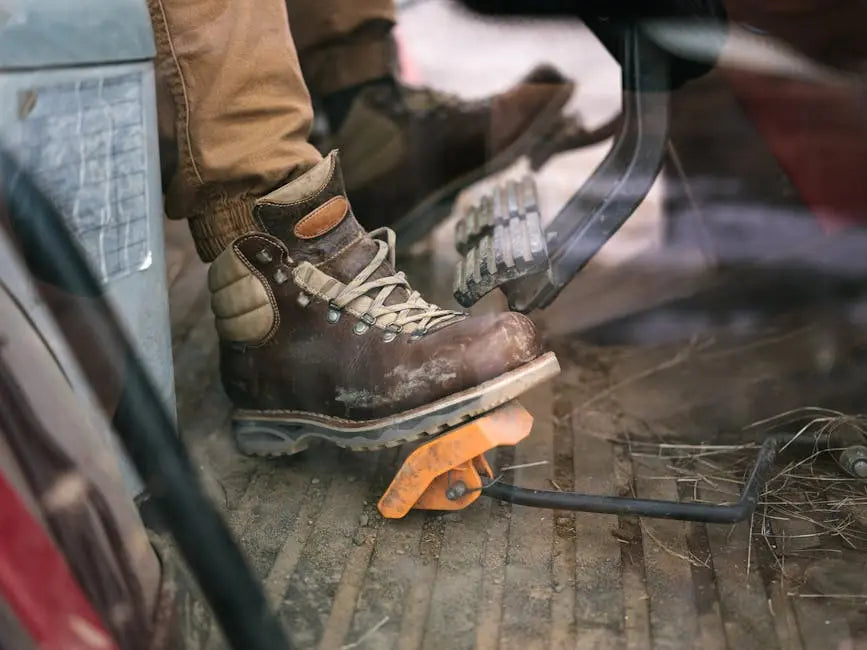 Choosing the Right Work Boots for Your Construction Needs