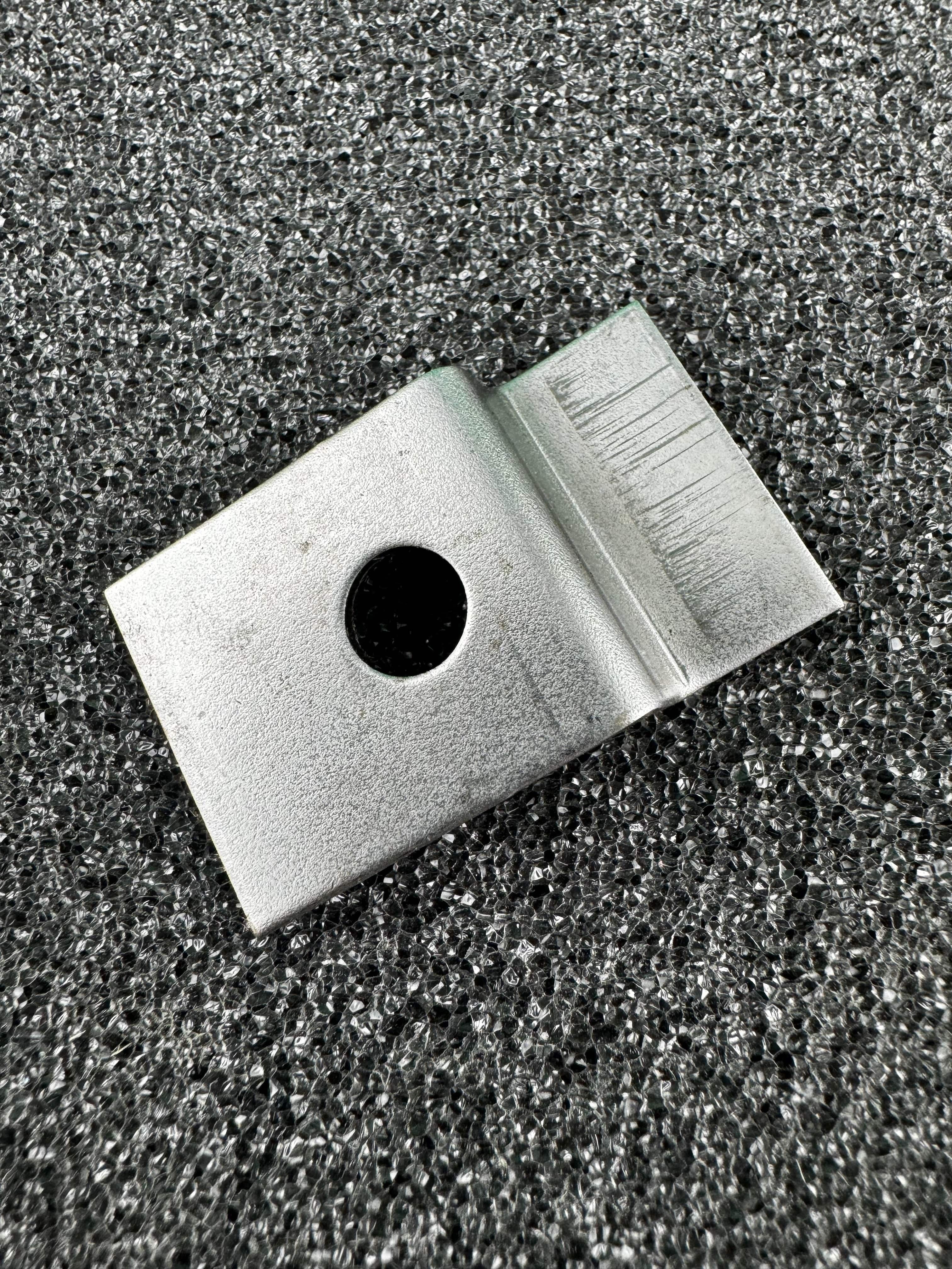 7/8" Clips with Nail in Anchors - iqpowertools