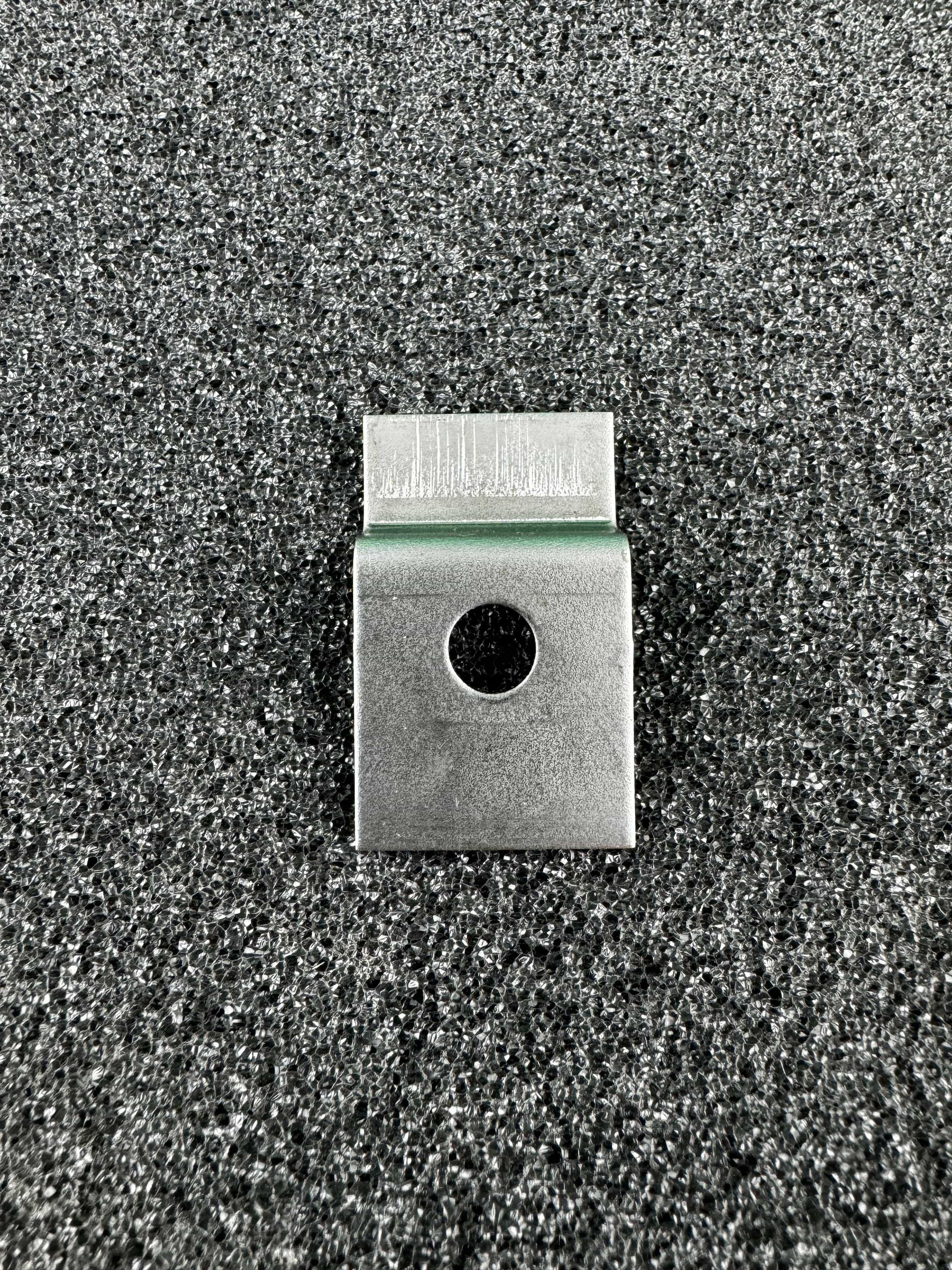 3/8" Clips with Nail in Anchors and 3 complimentary Drill Bits (250/Box) - iqpowertools