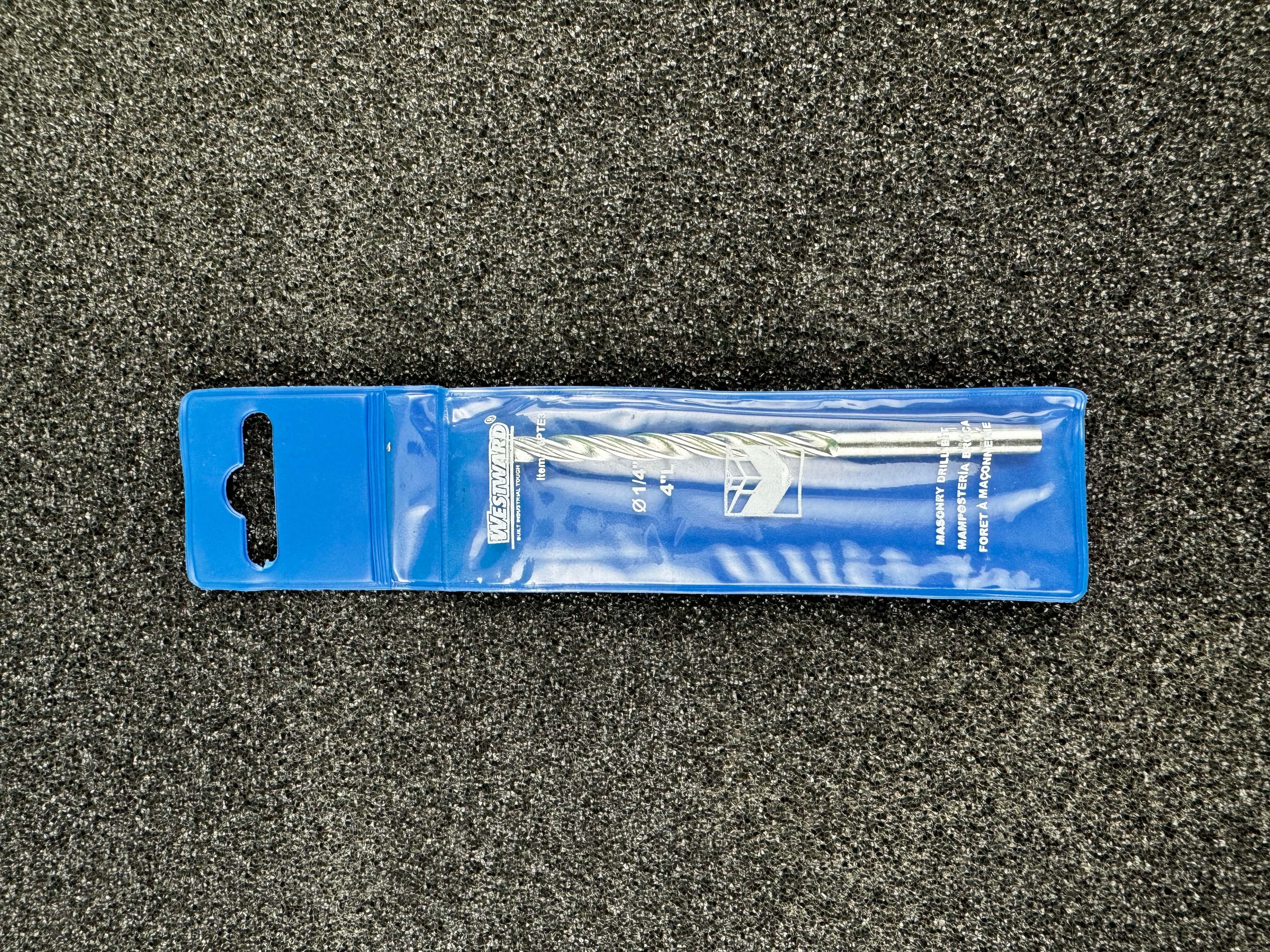 C0 - 1/4" Clips with Nail in Anchors and 3 complimentary Drill Bits - iqpowertools